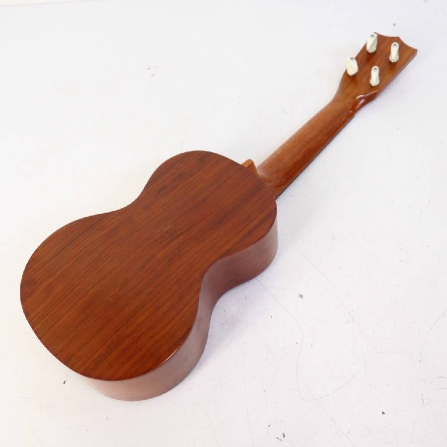 Famous ukulele FS-3 ソプラノウクレレ 日本製 ケース付き フェイマス