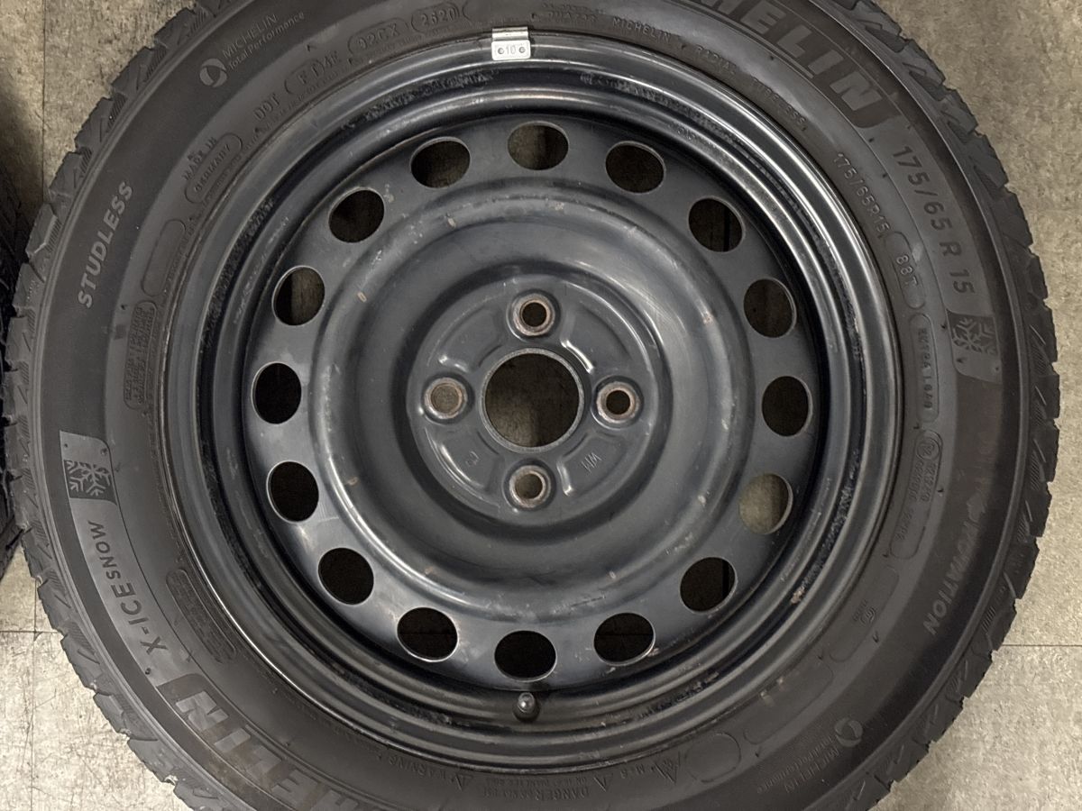スタッドレス】トヨタ 純正 15in 5J +45 PCD100 ミシュラン X-ICE SNOW