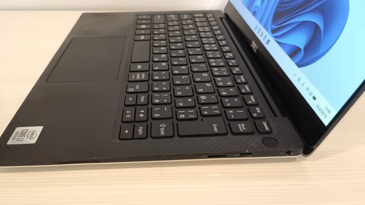 【美品】Dell XPS 13 (7390) 第10世代i7 16GBメモリ4K タッチパッド 【美品】Dell XPS 13 (7390) 第10世代i7 16GBメモリ4K タッチパッド