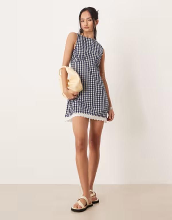 エイソス レディース トップス ワンピース ギンガムチェック ミニ ギンガム ASOS DESIGN slash neck mini sundress with sculpted bust and e