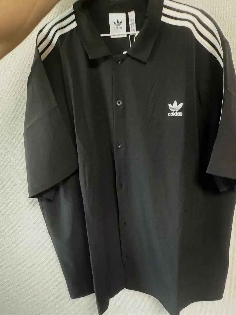 アディダス 半袖シャツ XL 新品