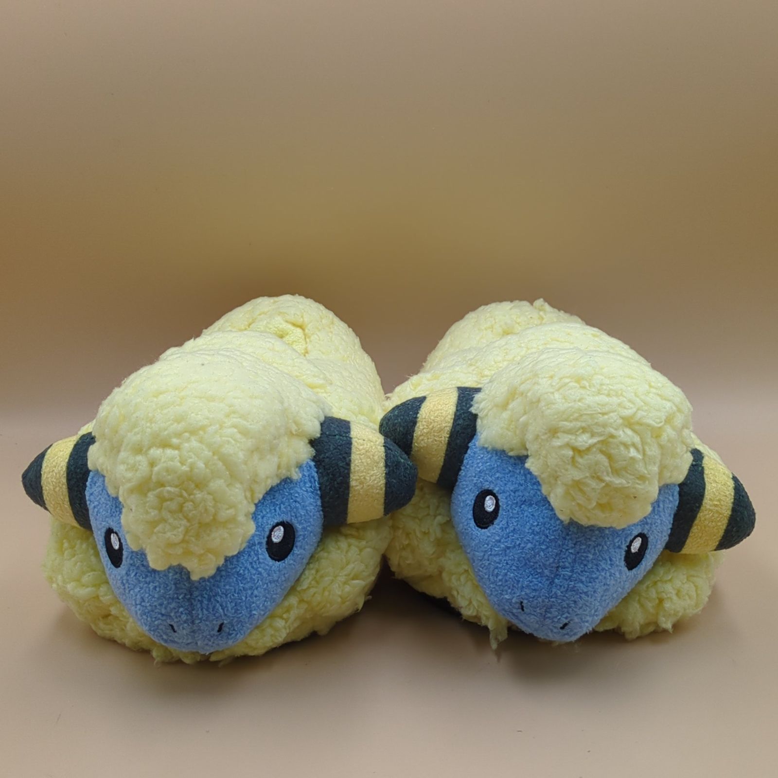 【D44563】（未使用品）ポケモンセンター限定 メリープ ぬいぐるみスリッパ モフモフパラダイス