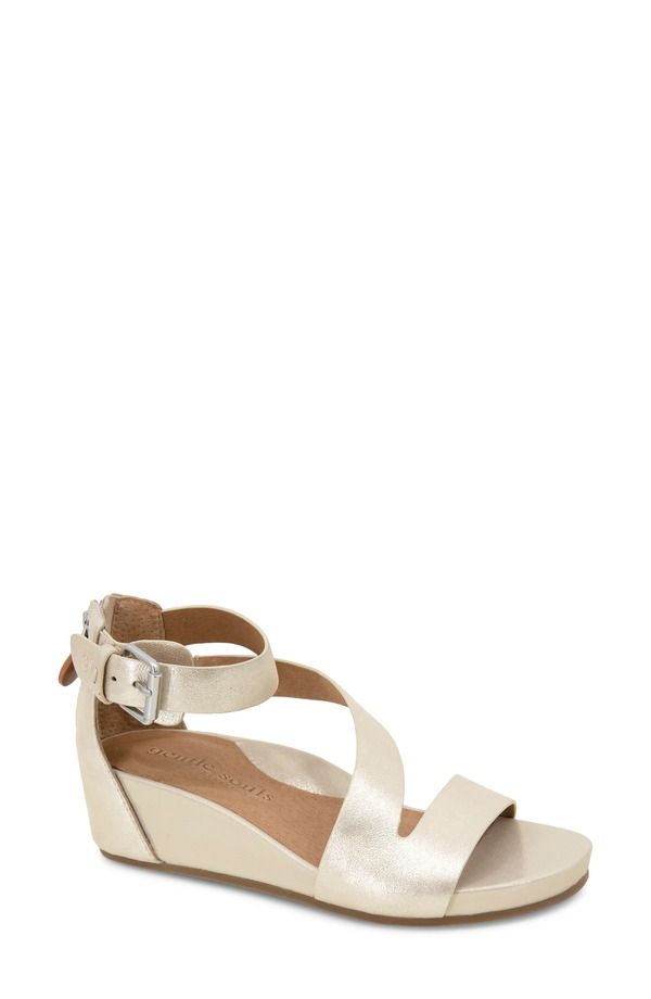 ジェントルソウルズ レディース シューズ ヒール アシンメトリー サンダル Gentle Souls Gwen Asymmetric Strappy Sandal Ice Metallic Leath