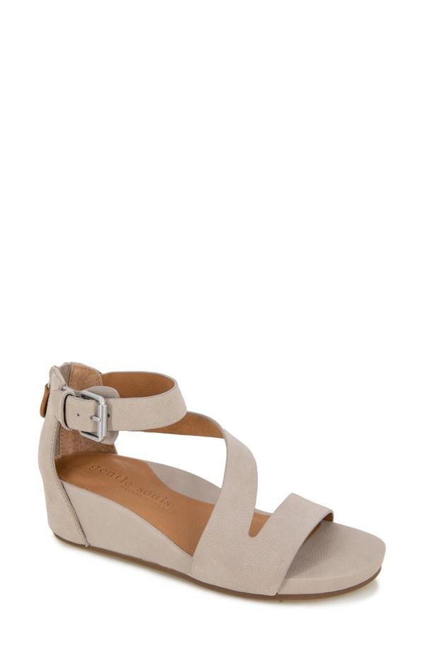 ジェントルソウルズ レディース シューズ ヒール アシンメトリー サンダル Gentle Souls Gwen Asymmetric Strappy Sandal Mushroom Nubuck