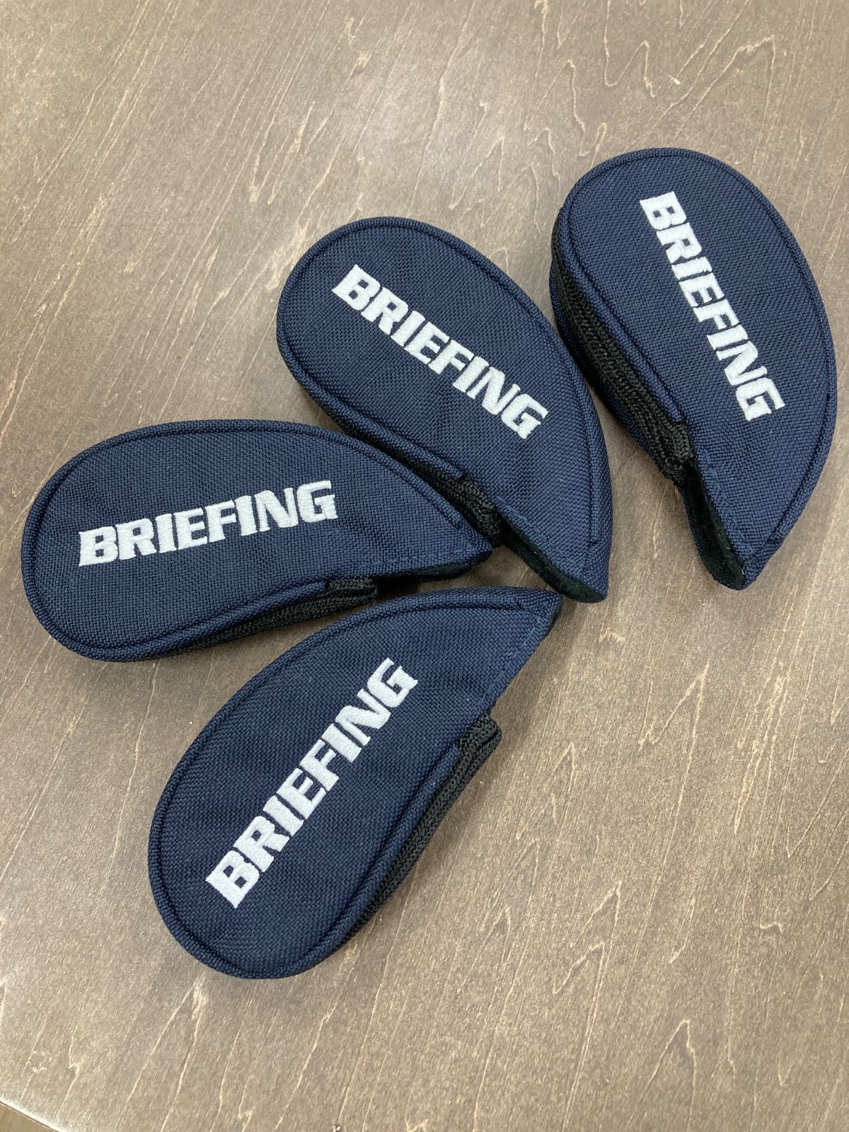 BRIEFING ブリーフィング アイアンカバー4個セット