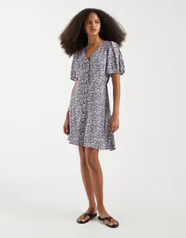 ヴェロモーダ レディース トップス ワンピース フラワー柄 ミニ フラワー Vero Moda button up mini skater dress based micro floral Navy