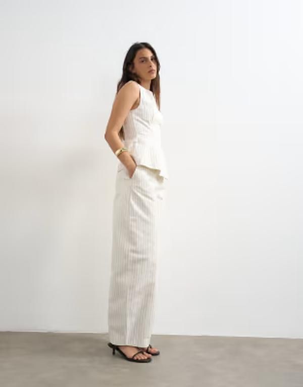 トップショップ レディース ボトムス カジュアルパンツ Topshop striped barreleg pants part of a set white ホワイト
