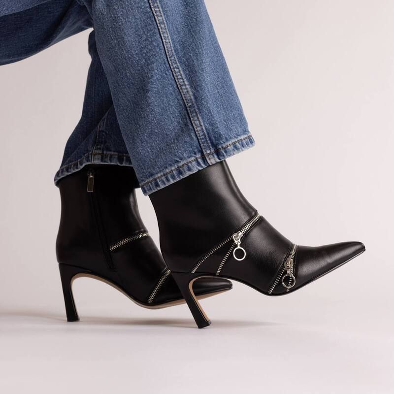 ジャーニー レディース シューズ ブーツ・レインブーツ アンクル ヒール Journee Catoa Womens Pointed Toe Zipper Detail Stiletto Heel An