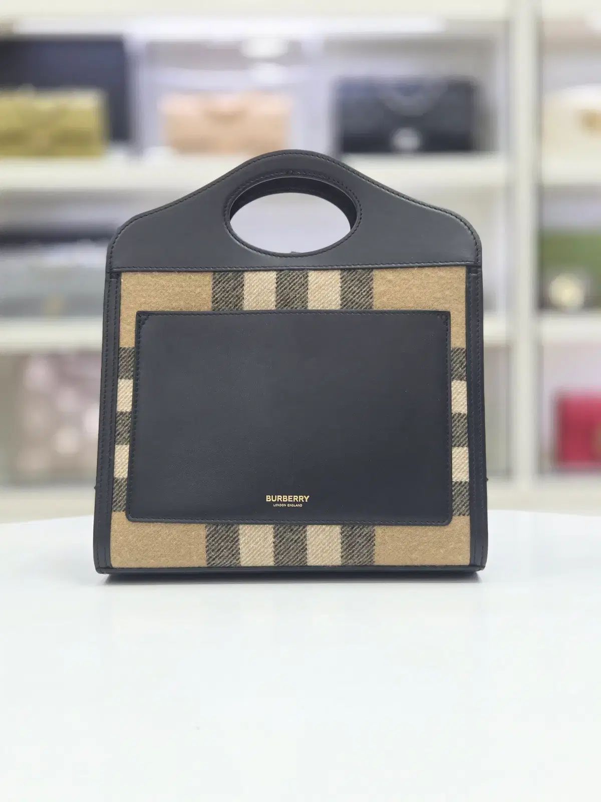 バーバリー チェック カシミア ミニ ポケット トート ショルダーバッグ 8035839