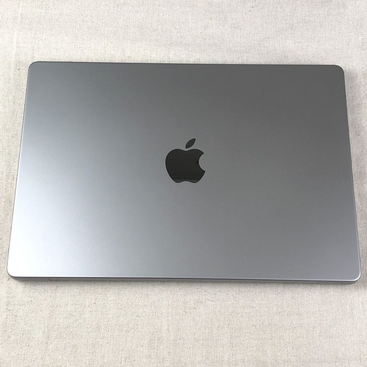 【本体のみ】Apple MacBook Pro (14インチ 2021) 【M1 Pro(CPUコア10/GPUコア16)・メモリ16GB・SSD1TB】A2442 EMC3650/mb-261255(499016) 【本体のみ】Apple MacBook Pro (14インチ 2021) 【M1 Pro(CPUコア10/GPUコア16)・メモリ16GB・SSD1TB】A2442 EMC3650/mb-261255(499016)