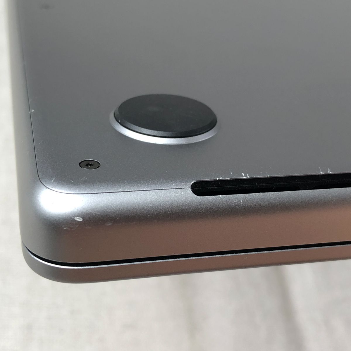 【本体のみ】Apple MacBook Pro (14インチ 2021) 【M1 Pro（CPUコア10/GPUコア16）・メモリ16GB・SSD1TB】A2442 EMC3650/mb-261257（498993）
