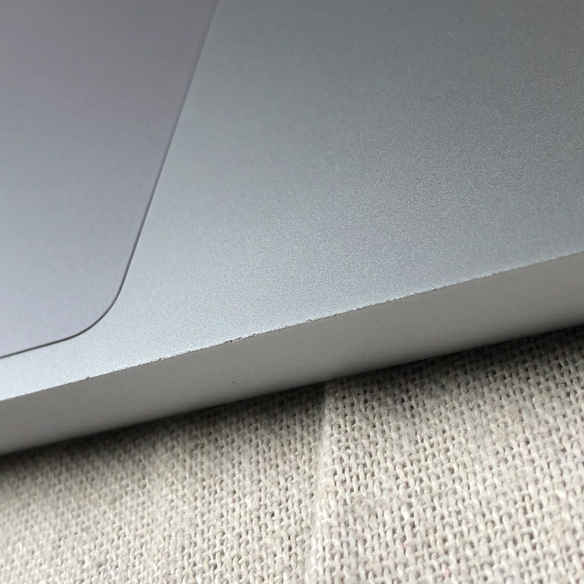 【本体のみ】Apple MacBook Pro (14インチ 2021) 【M1 Pro（CPUコア10/GPUコア16）・メモリ16GB・SSD1TB】A2442 EMC3650/mb-261260（499002）