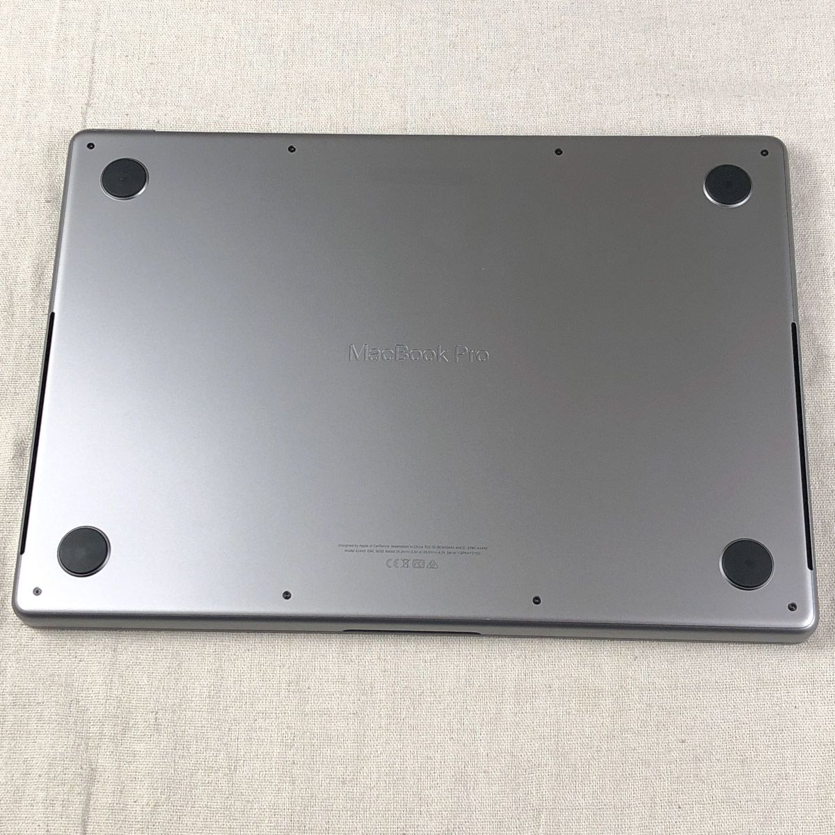 【本体のみ】Apple MacBook Pro (14インチ 2021) 【M1 Pro（CPUコア10/GPUコア16）・メモリ16GB・SSD1TB】A2442 EMC3650/mb-261261（499009）