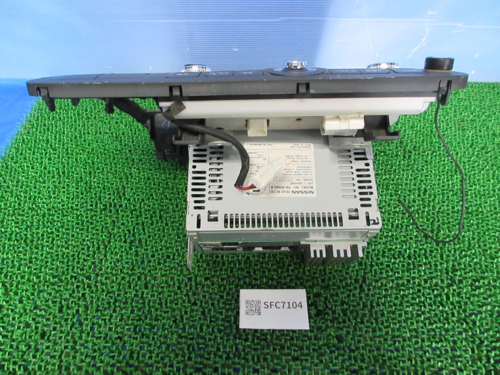 ☆SFC7104/動作OK 日産 エルグランド E51 センターパネル/ナビ CD/MD