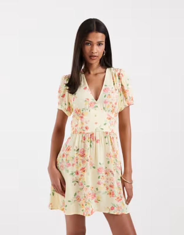 ヴェロモーダ レディース トップス ワンピース フラワー柄 プリント ミニ フラワー Vero Moda button front detail tea style mini dress in yel ヴェロモーダ レディース トップス ワンピース フラワー柄 プリント ミニ フラワー Vero Moda button front detail tea style mini dress in yel
