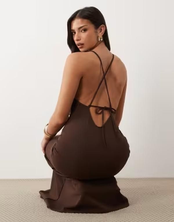 エイソス レディース トップス ワンピース クレープ マキシ ホルター ASOS DESIGN crepe back strap detailing halterneck maxi dress in