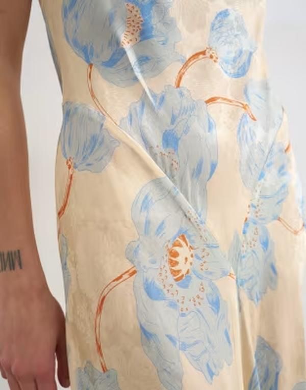トップショップ レディース トップス ワンピース フラワー柄 サテン マキシ フラワー Topshop satin racer neck maxi dress floral jacquard Flor
