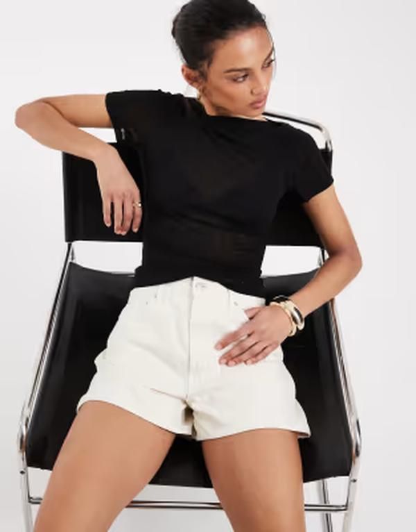 エイソス レディース ボトムス ハーフパンツ・ショーツ ハイウエスト ショートパンツ デニム ASOS DESIGN high waist denim shorts in ecru エクリュ