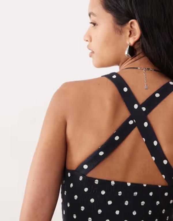 エイソス レディース トップス ワンピース ドット柄 ドット ミディ ASOS DESIGN crinkle built up cross back midi dress in mono polka エイソス レディース トップス ワンピース ドット柄 ドット ミディ ASOS DESIGN crinkle built up cross back midi dress in mono polka