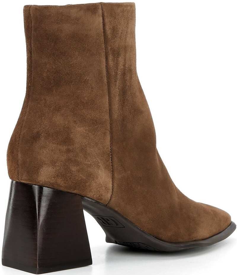 ジービー レディース シューズ ブーツ・レインブーツ スエード ブーツ ヒール GB HolyGrail Suede Zipper Block Heel Booties Truffle Tan タン
