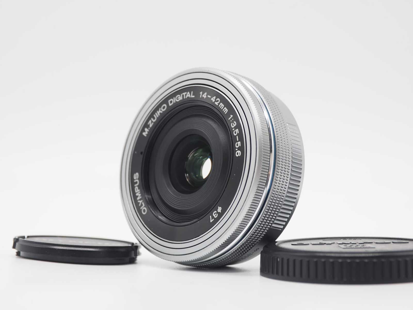 オリンパス Olympus M.Zuiko Digital ED 14-42mm f/3.5-5.6 EZ Lens Silver [新品同様] #Z6399A