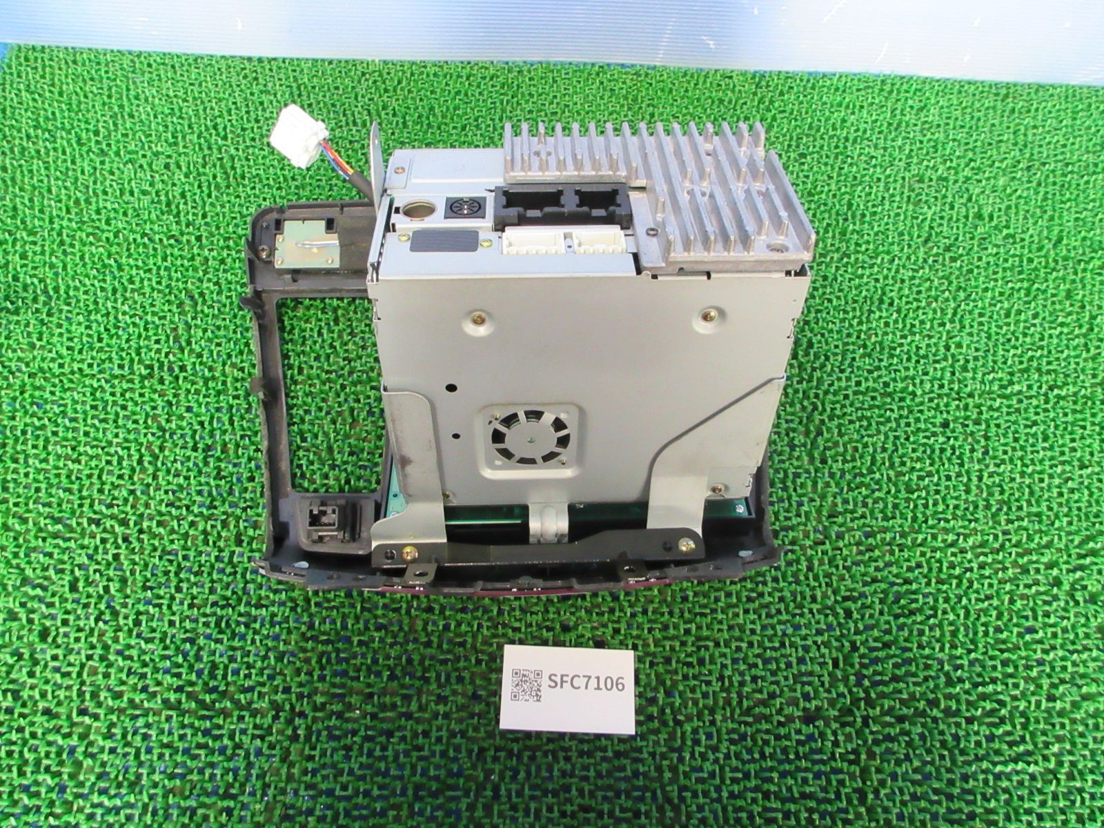 E51中期　、 ☆SFC7106/動作OK 日産 エルグランド E51 センターパネル/ナビ CD/MD