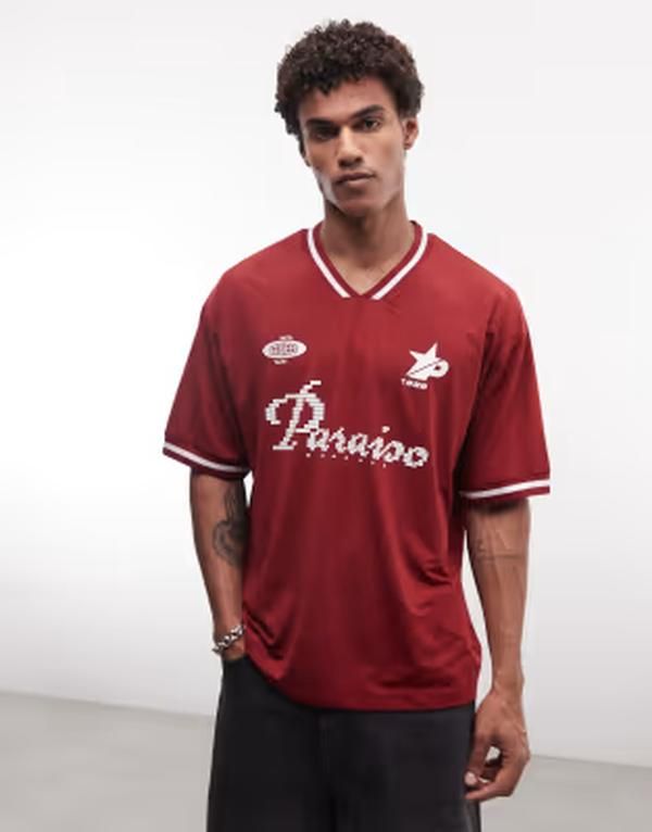 エイソス メンズ トップス Tシャツ グラフィック ASOS DESIGN oversized Tshirt with soccer graphic sport fabric Rosewood レッド