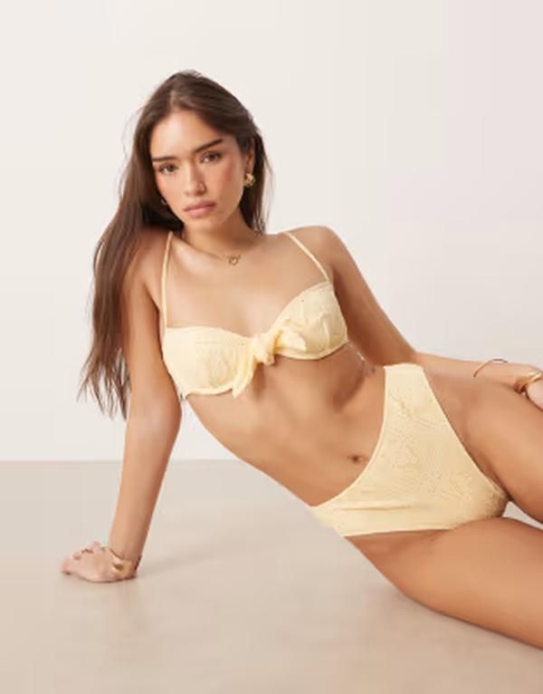 エイソス レディース 水着 トップのみ ASOS DESIGN Kyleyelet Sao Paolo underwire bikini top in buttermilk