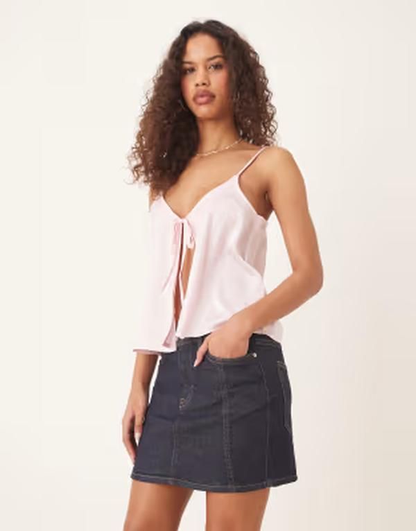 ジーナトリコ レディース ボトムスカート ミニ デニム Gina Tricot mini denim skirt in darkwash indigo Darkwash indigo blue インデ