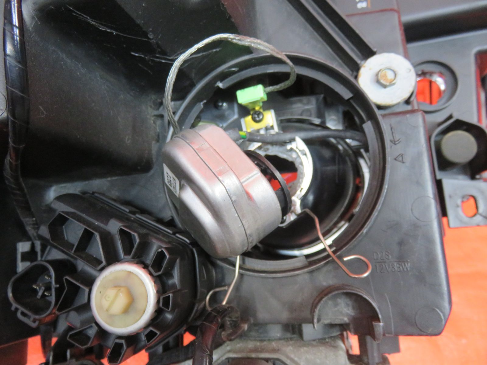 LF644* 現状渡し 三菱 デリカ D-5/D5 CV5W (左) ヘッドライト HID