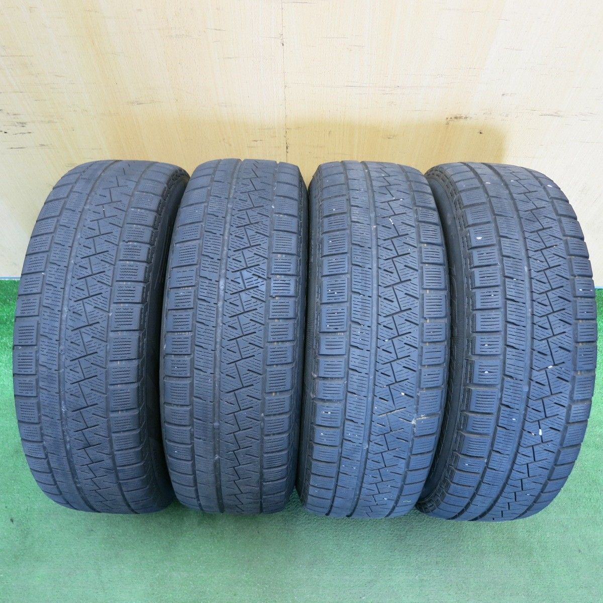 4本価格☆トヨタ 30系 プリウス 純正 185/65R15 スタッドレス ピレリ