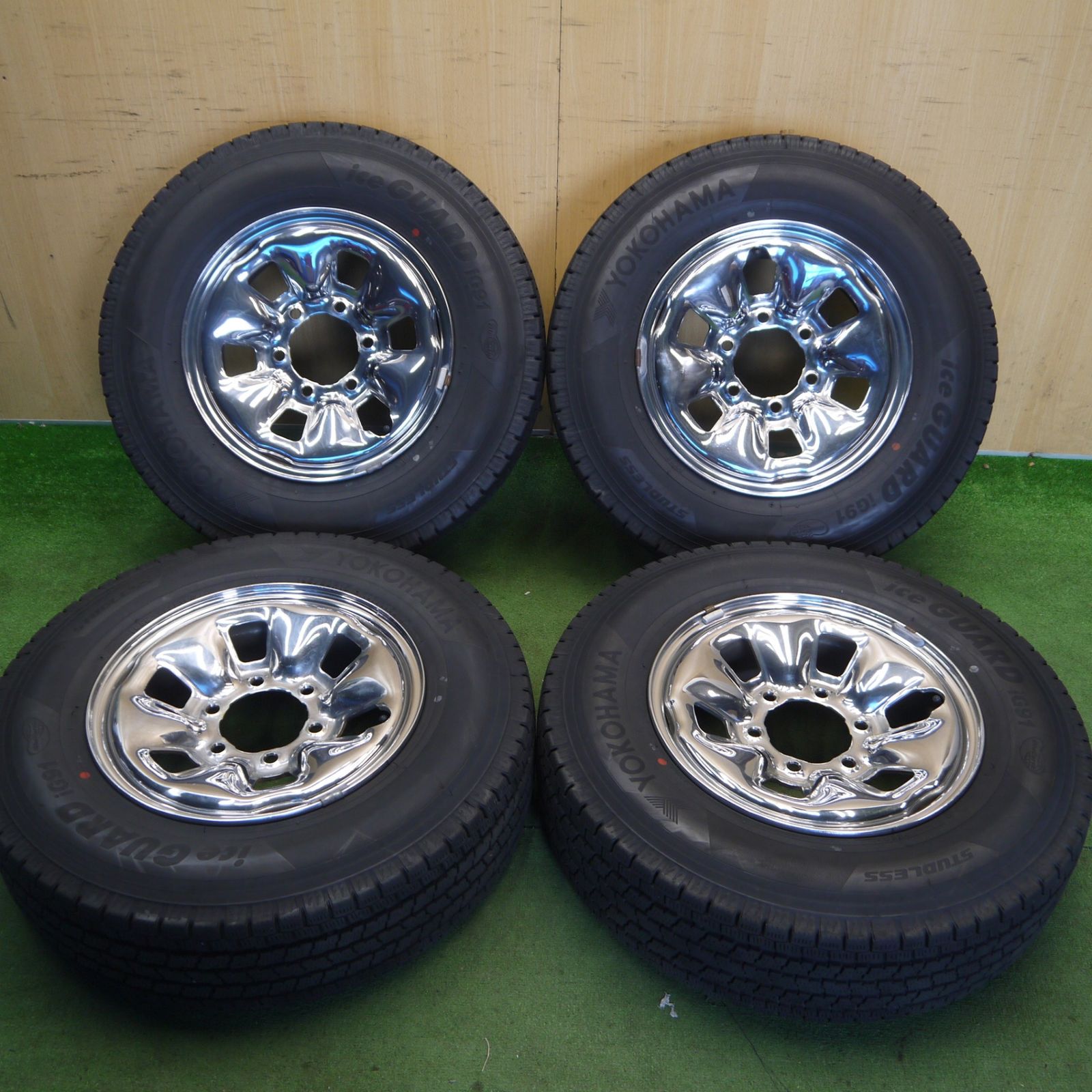 バリ溝！8.5分☆トヨタ 100系 ハイエース 純正 メッキ 195/80R15 107