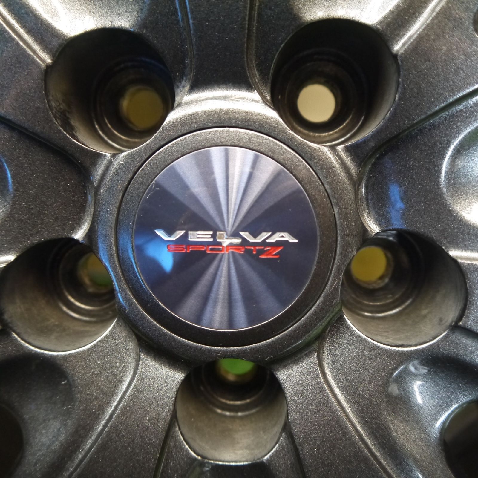 バリ溝！キレイ！9.5分☆シエンタ 等 185/60R15 スタッドレス