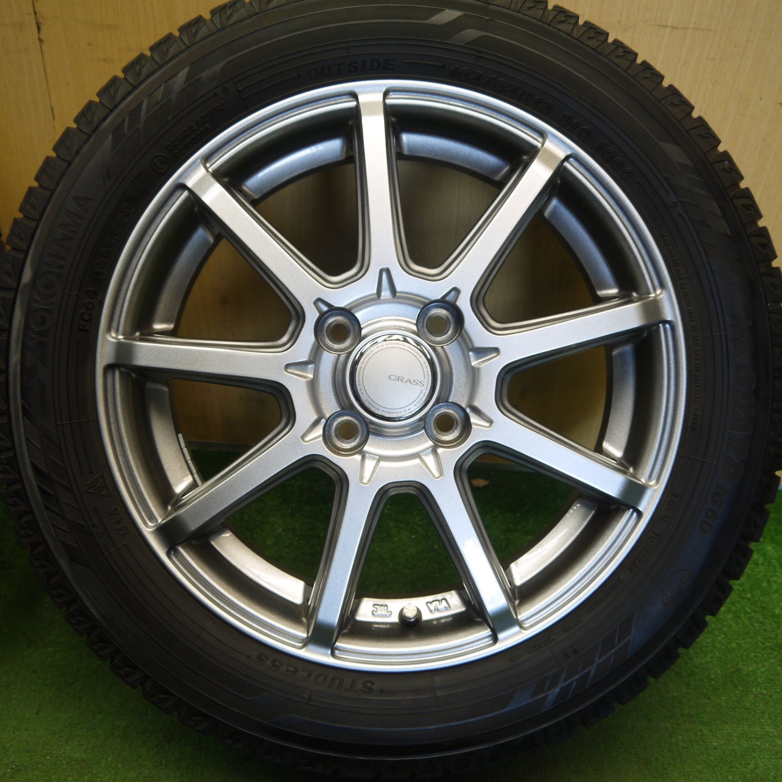 タフトYOKOHAMA iceGUARD iG60 15インチ スタッドレス