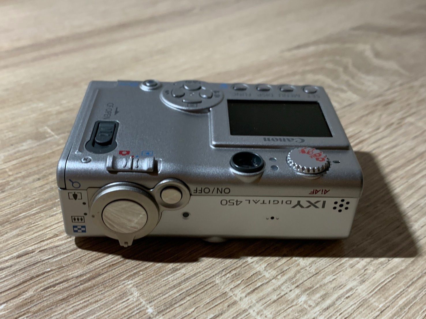 1802 Canon IXY DIGITAL 450 シルバー ジャンク品 デジカメ【コ