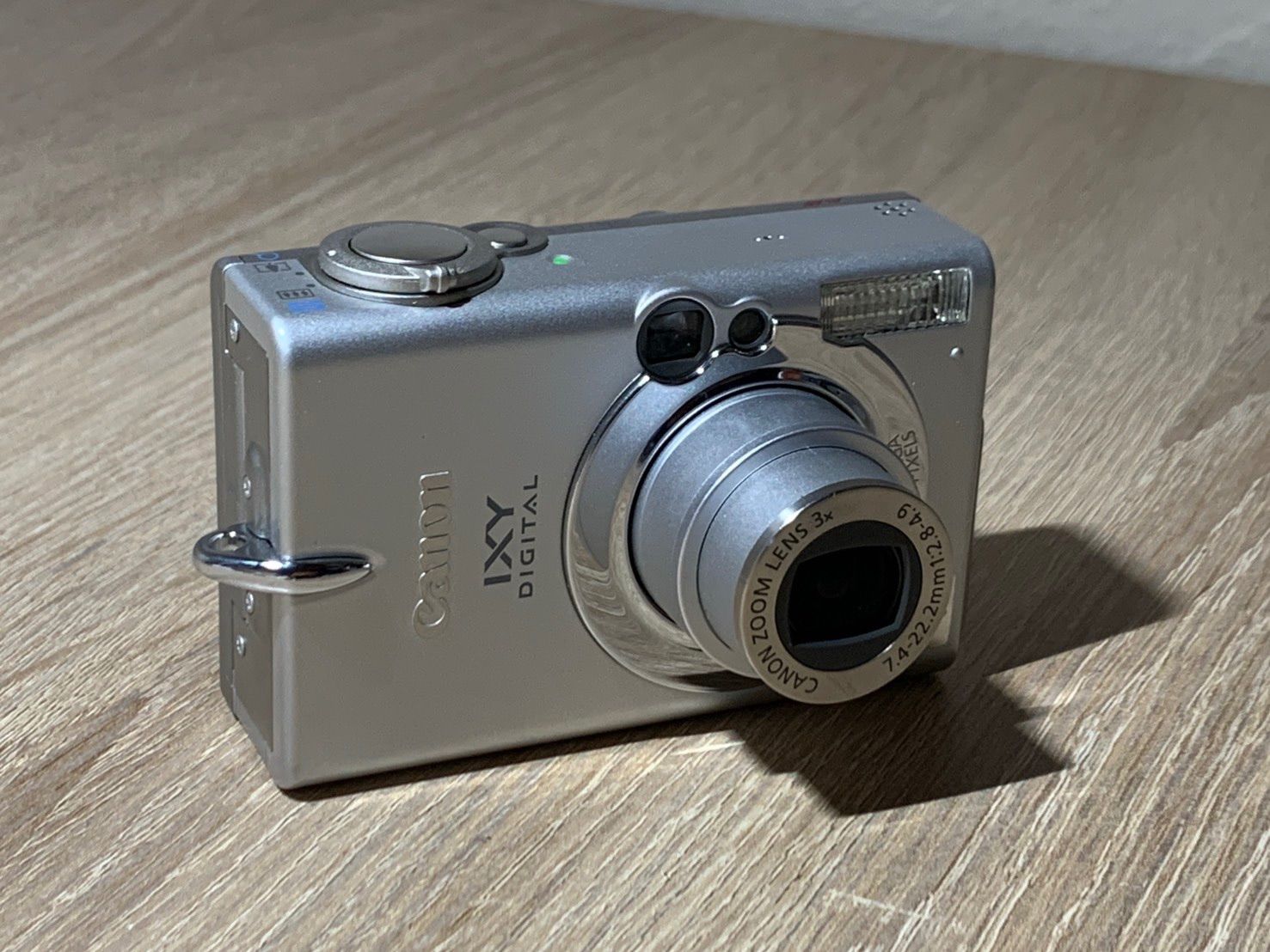 1802 Canon IXY DIGITAL 450 シルバー ジャンク品 デジカメ【コ