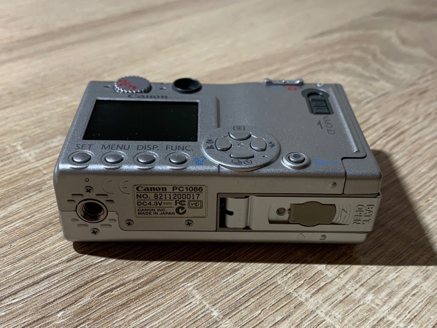 1802 Canon IXY DIGITAL 450 シルバー ジャンク品 デジカメ【コ