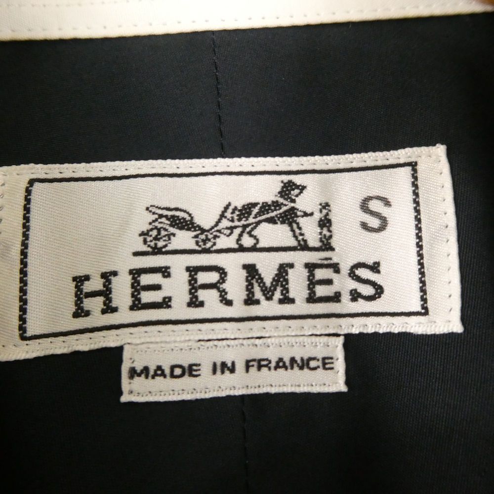 美品 HERMES エルメス 長袖シャツ 39 15 1/2 綿100％ メンズ AO4341A76 美品 HERMES エルメス 長袖シャツ 39 15 1/2 綿100％ メンズ AO4341A76