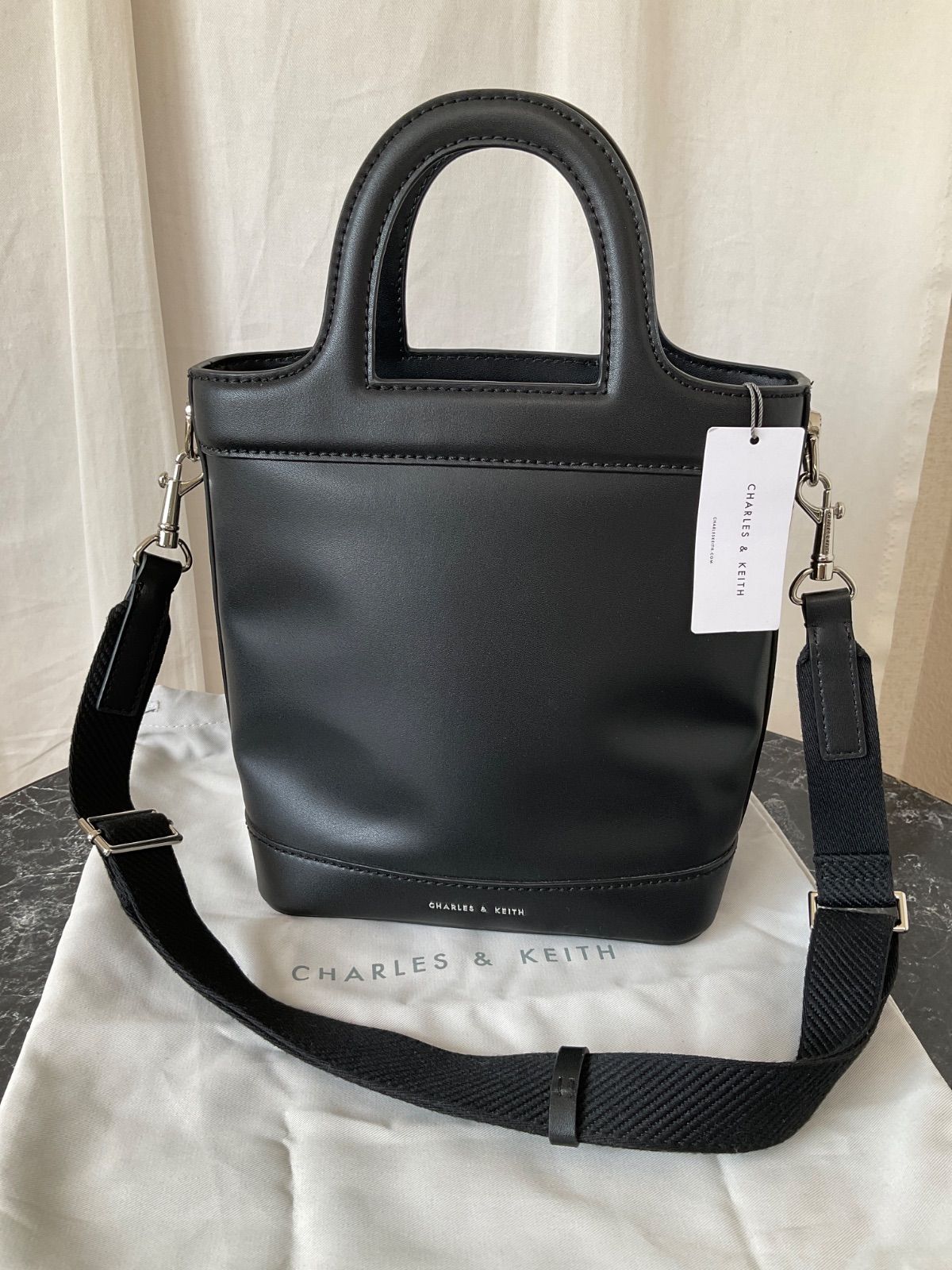 CHARLES & KEITH 2way ショルダー バッグブラック CHARLES & KEITH チャールズアンドキース 2way ショルダーバッグ CK2