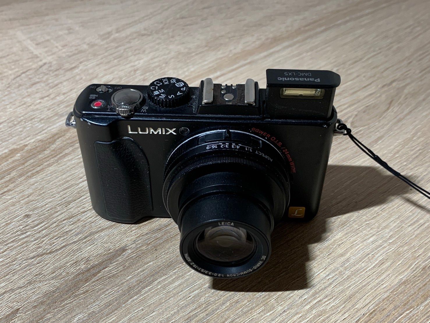 ジャンク】Panasonic LUMIX DMC-LX5 Panasonic LUMIX DMC-LX5 10.1MP