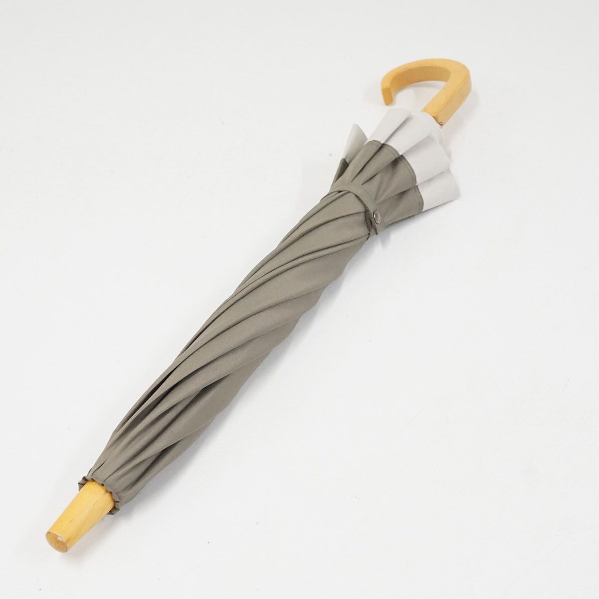 サンバリア100 完全遮光日傘 USED美品 Sサイズ コンビ モスグレー UV