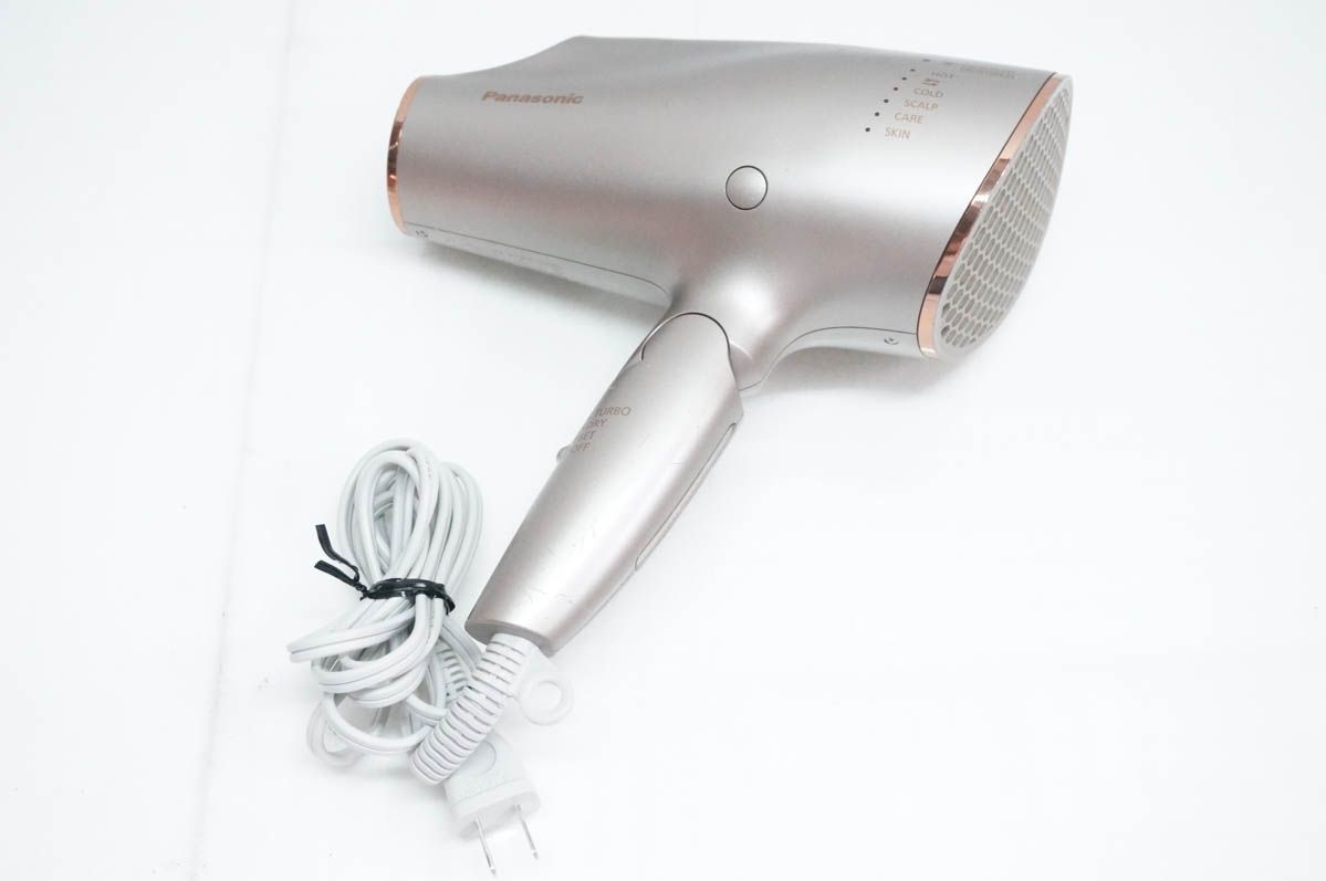 【中古】Panasonicパナソニック ヘアードライヤー ナノケア ナノイー EH-CNA0E 7,685円