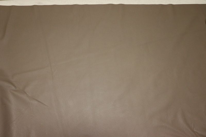 グリーン 316ds クロム革 牛革 イタリア レザー エナメル はぎれ 一枚革 レザークラフト 革 皮 本革 diy 生地 材料