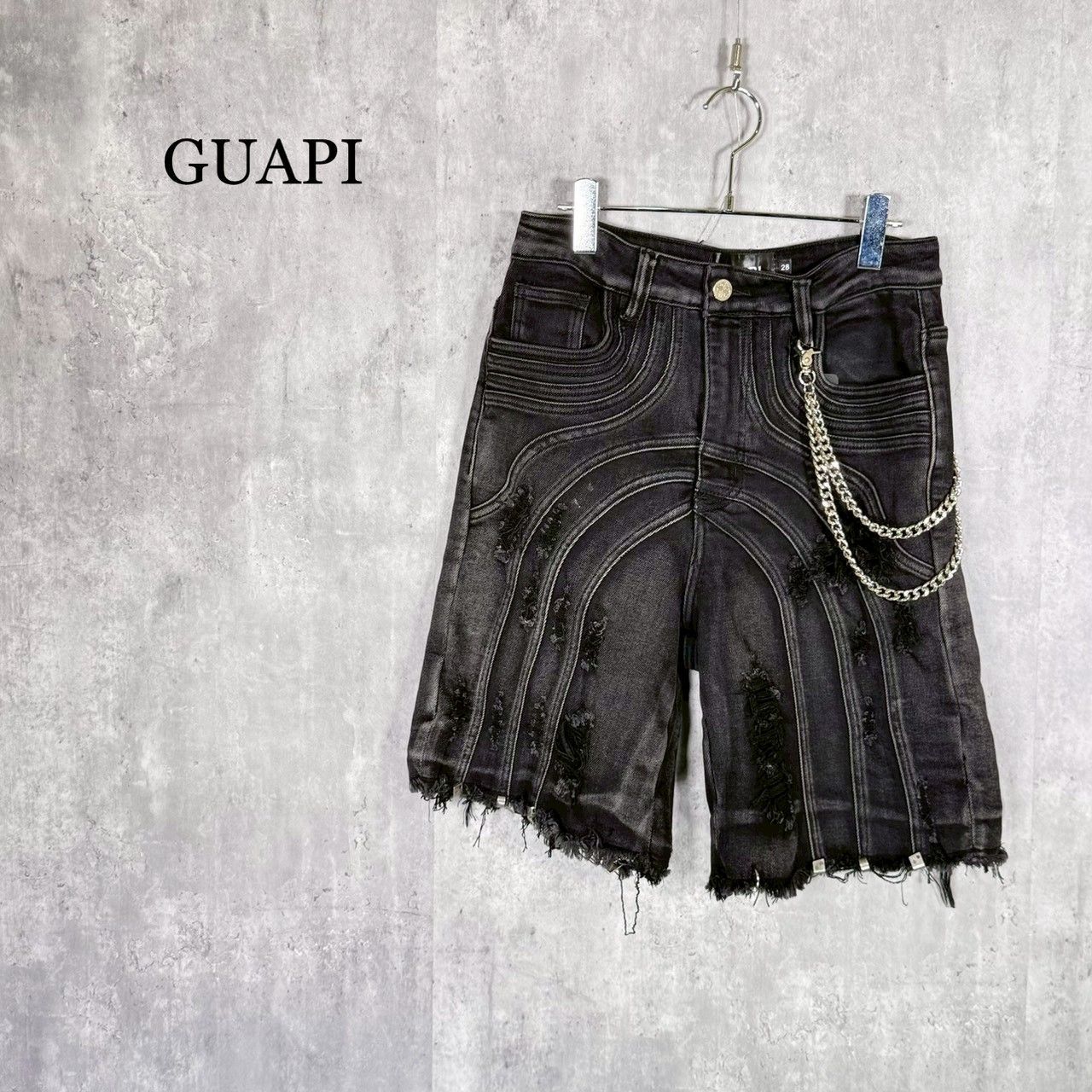 『GUAPI』グアピ（28）ダメージ加工 ブラック デニム ハーフパンツ ウォレットチェーン付き