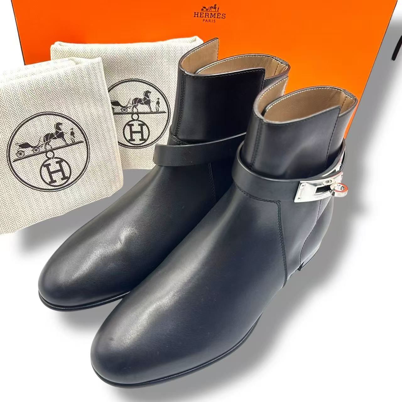 未使用品 HERMES エルメス ショートブーツ 靴 レザー ケリー金具 カーフスキン製 ブラック サイズ35.5 箱付き