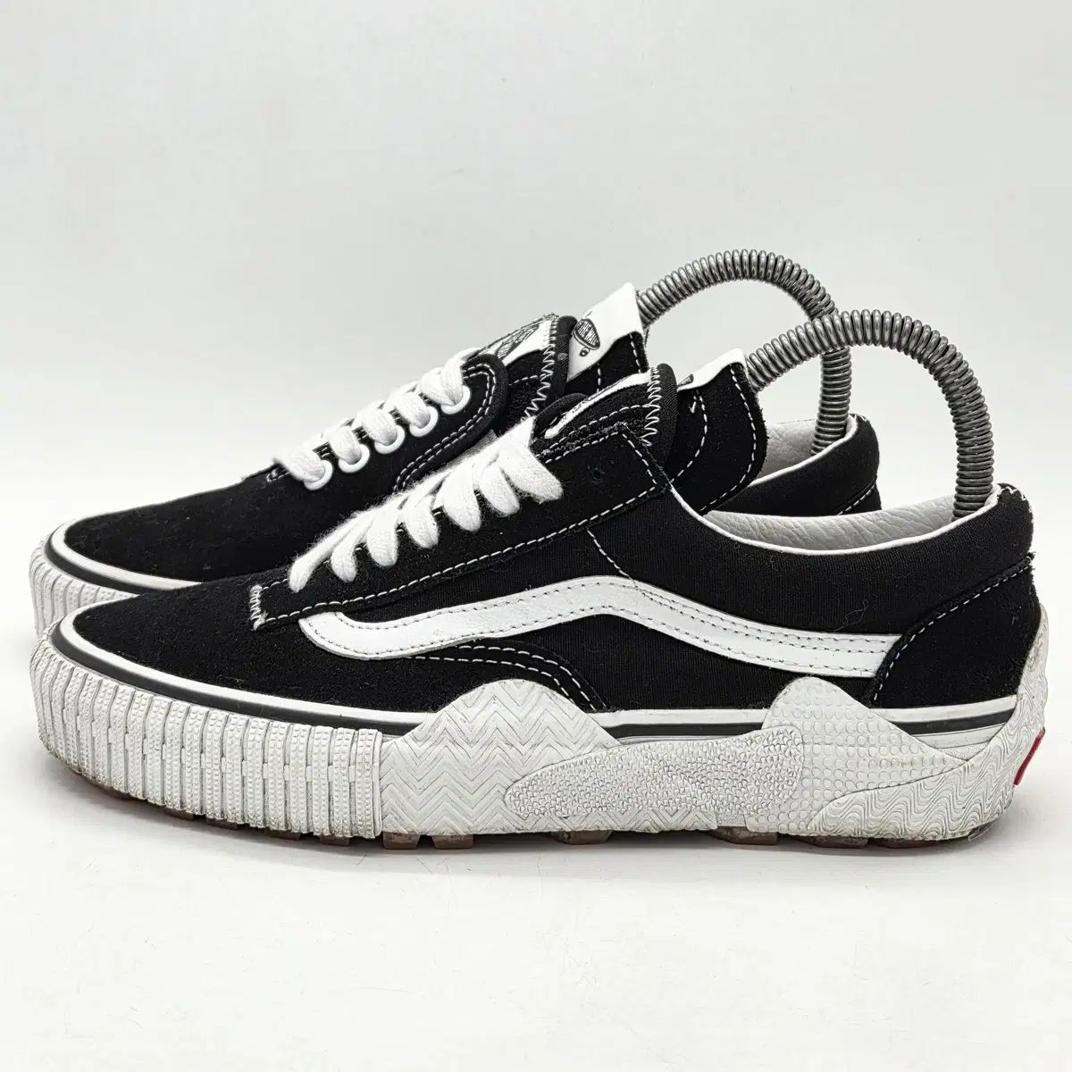 VANS ボルト キャップ マッシュ ロー LX 'ブラック ガム' (245)