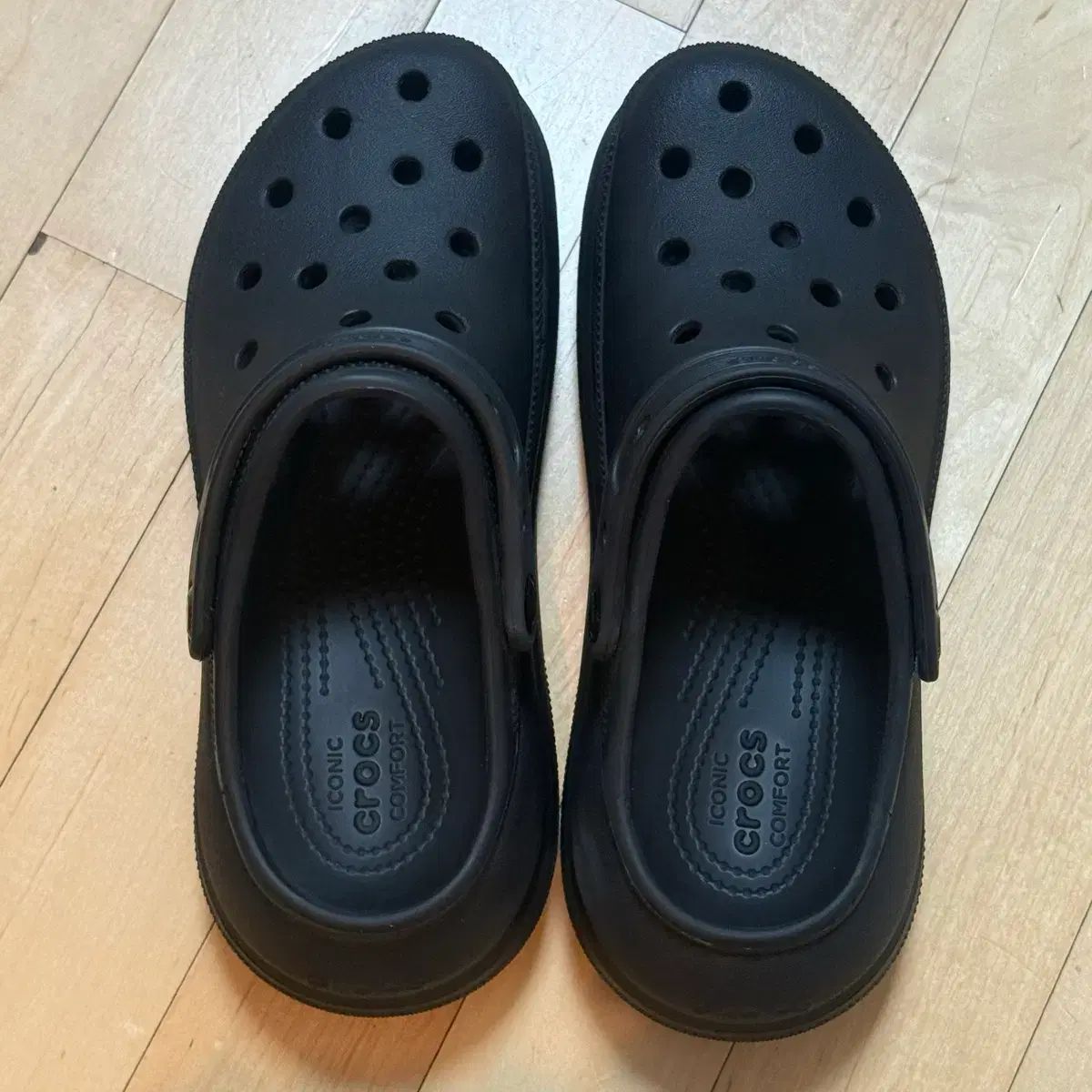 250 Crocs クラシック クラッシュ クロッグ ブラック 厚底