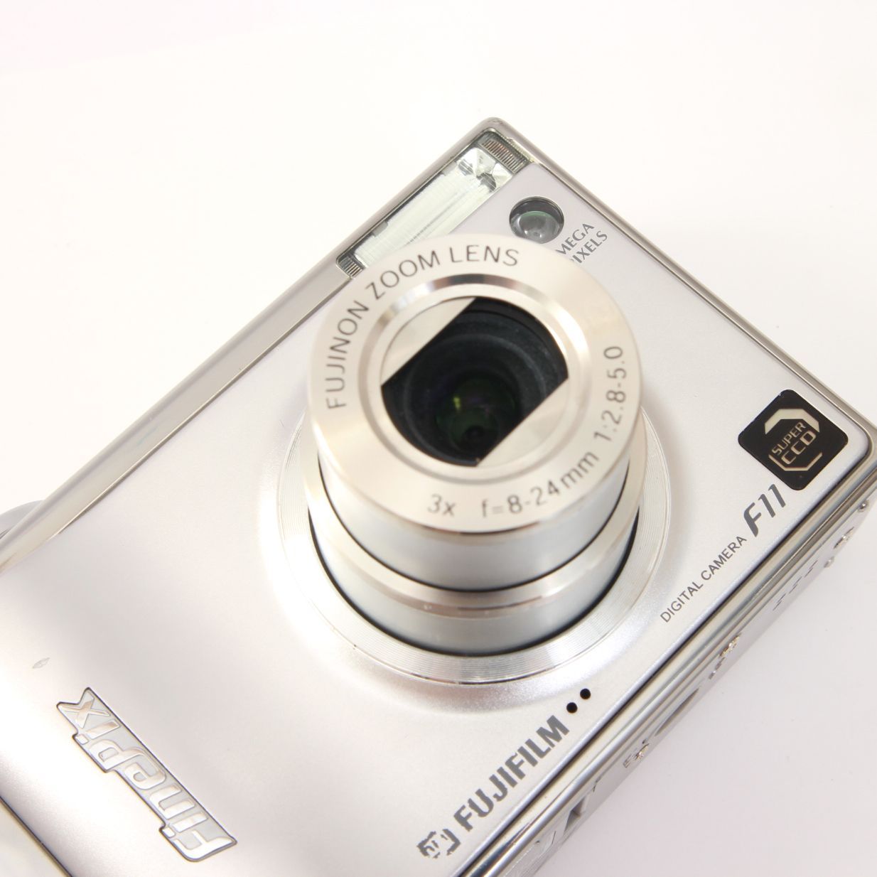 FUJIFILM フジフィルム FinePix F11 シルバー コンパクトデジタル