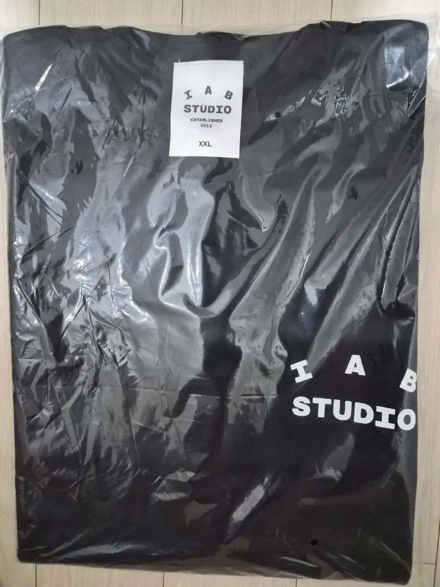 IAB STUDIO ブラック 半袖Tシャツ