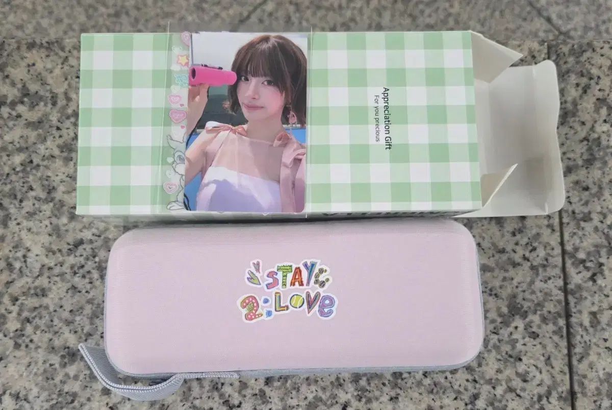 出品 STAYC セウン トゥLOVE 公開放送 サノク トレカ + ファンプレゼント 傘